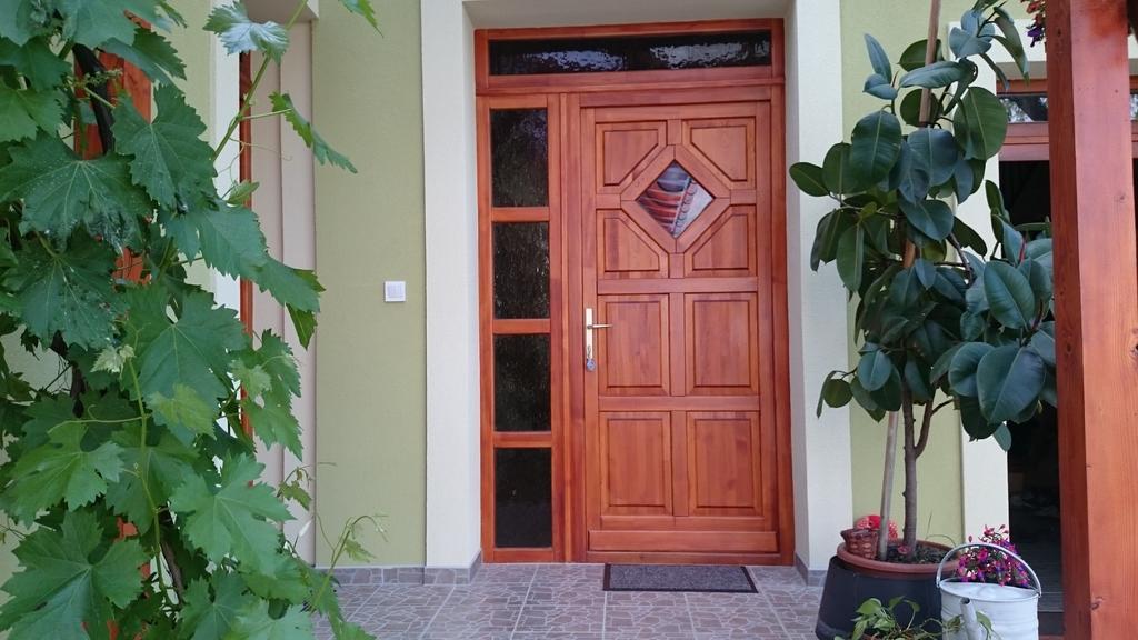 Diana Apartmanhaz Keszthely Exterior foto
